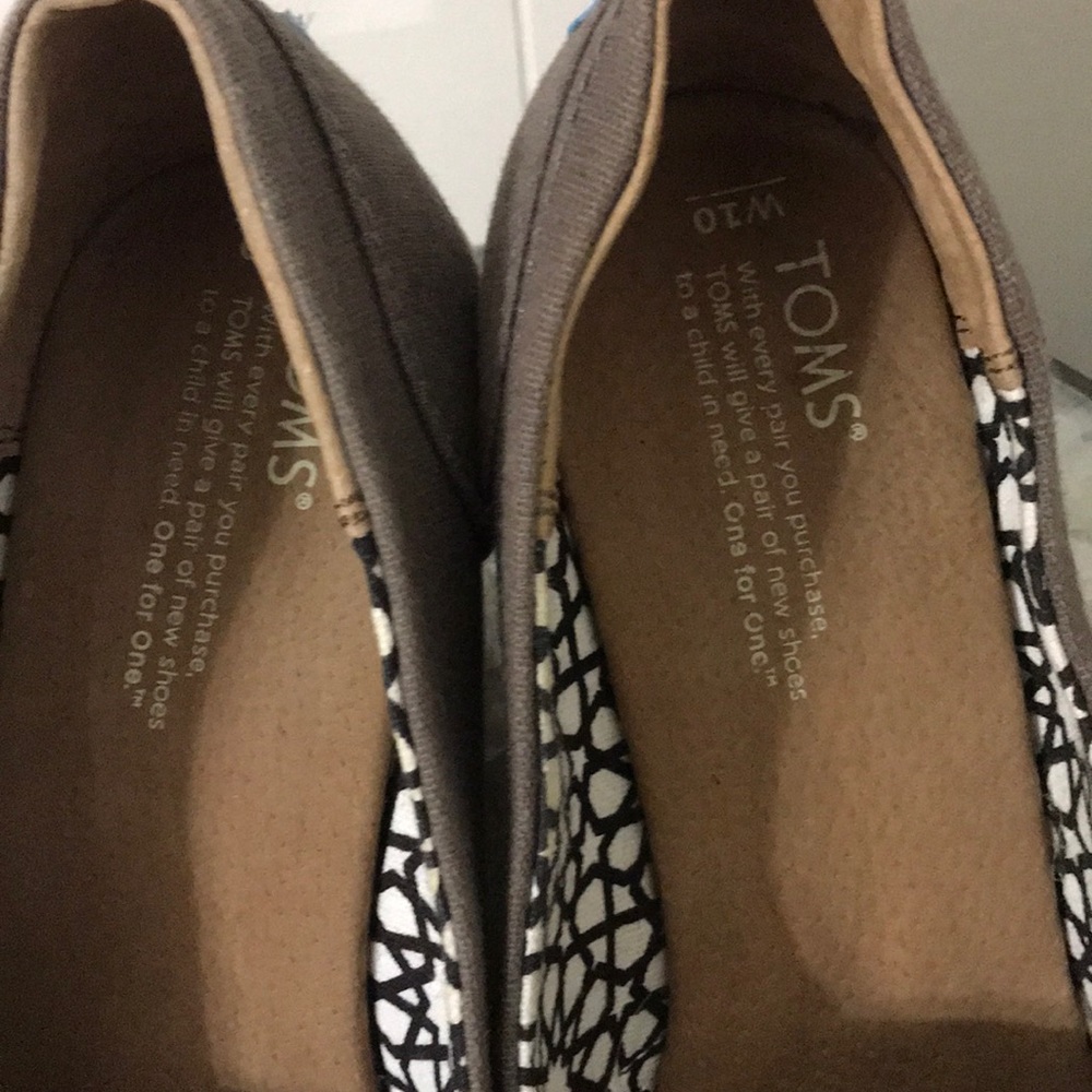 TOMS Open Toe Wedges - Picture 3 of 7